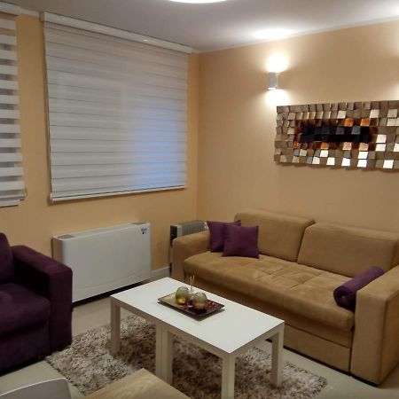 Apartment Cherry Gold Zrenjanin Extérieur photo