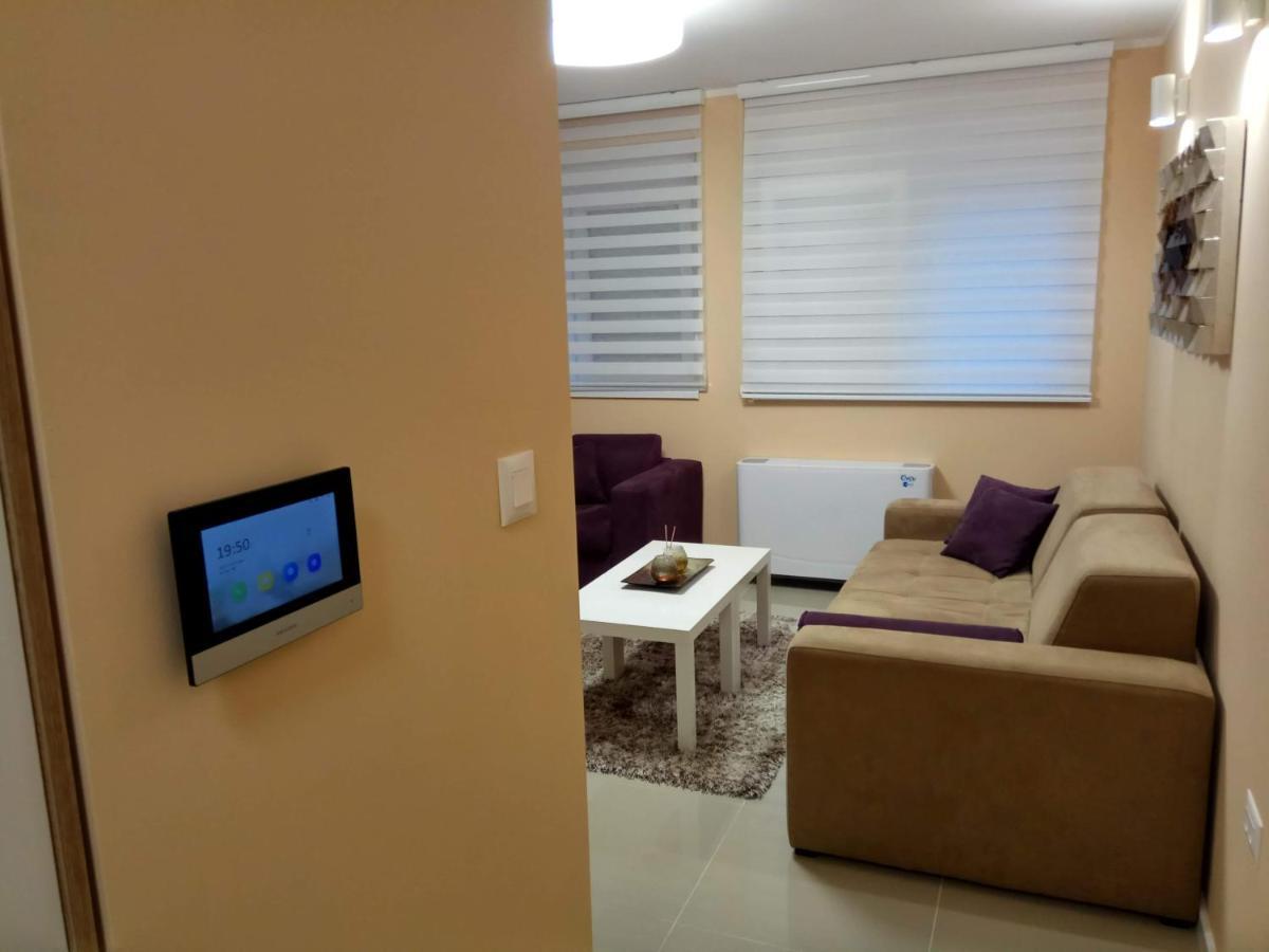 Apartment Cherry Gold Zrenjanin Extérieur photo